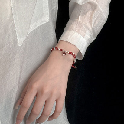 Handmade Himalayan bracelet with blessed silver fox charm, 7 chakra mala beads for energy activation, unisex soulmate jewelry