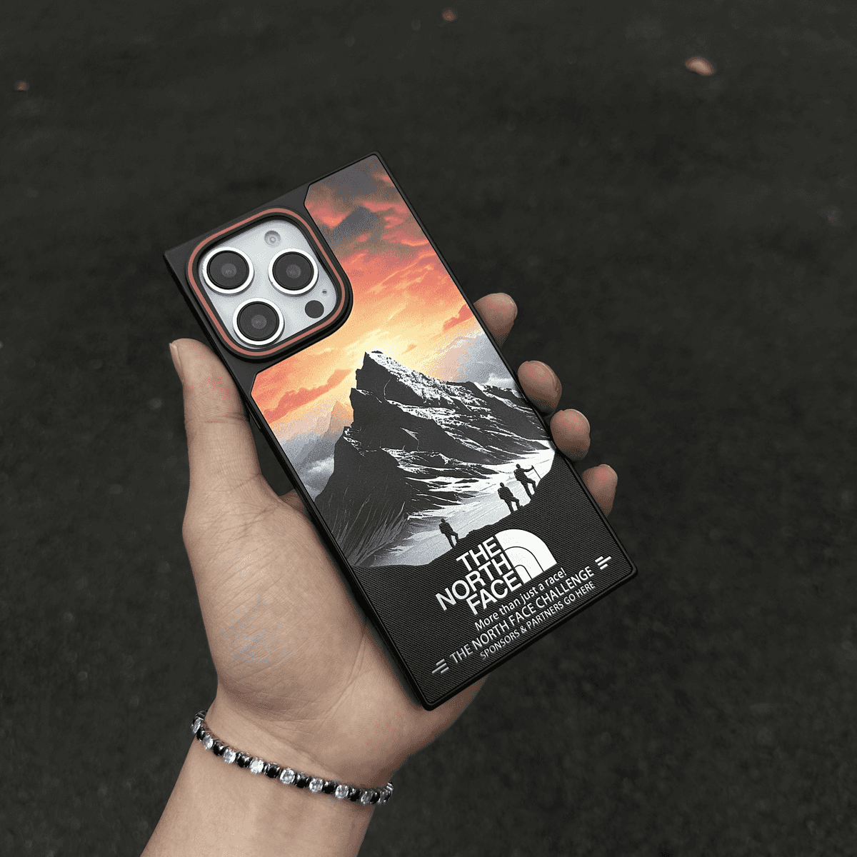 Fashionable outdoor iPhone16 case The North Face Mountain