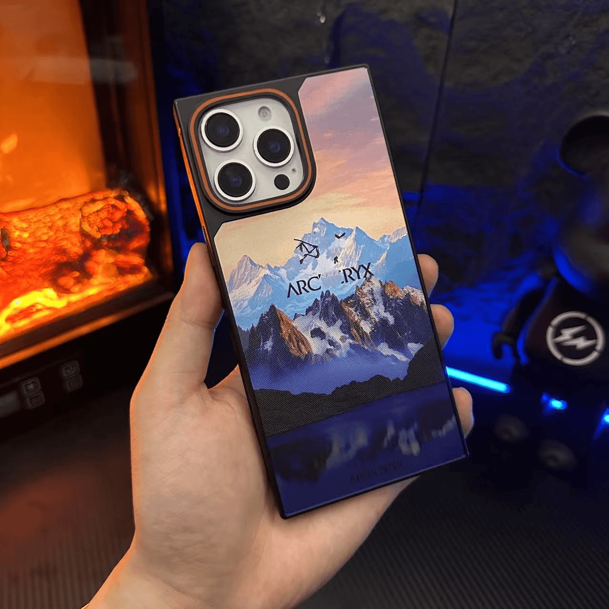 Fashionable outdoor iPhone16 case The North Face Mountain